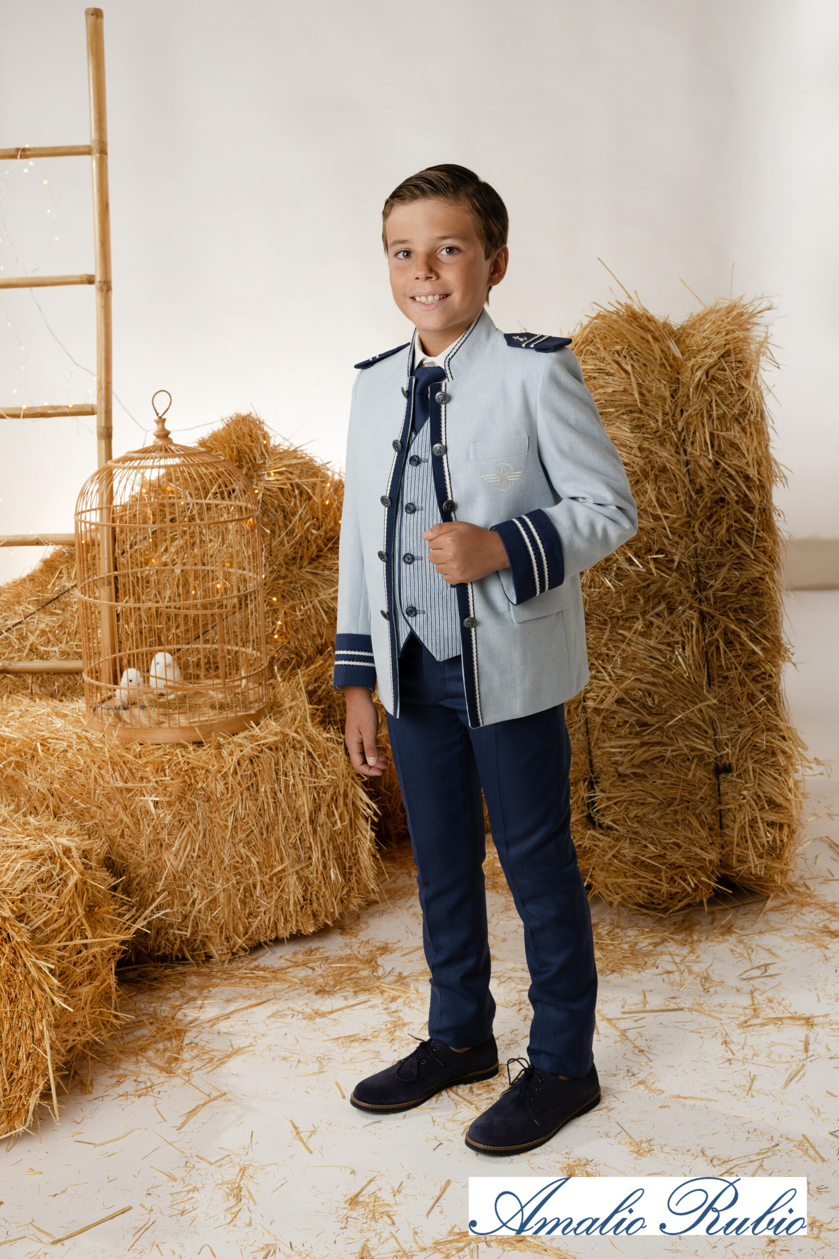 TRAJE DE ALMIRANTE 2026 AMALIO RUBIO 2126C